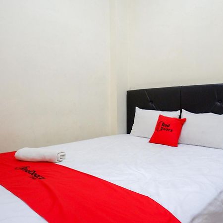 Reddoorz Syariah Near Purwosari Train Station Hotell Solo Eksteriør bilde