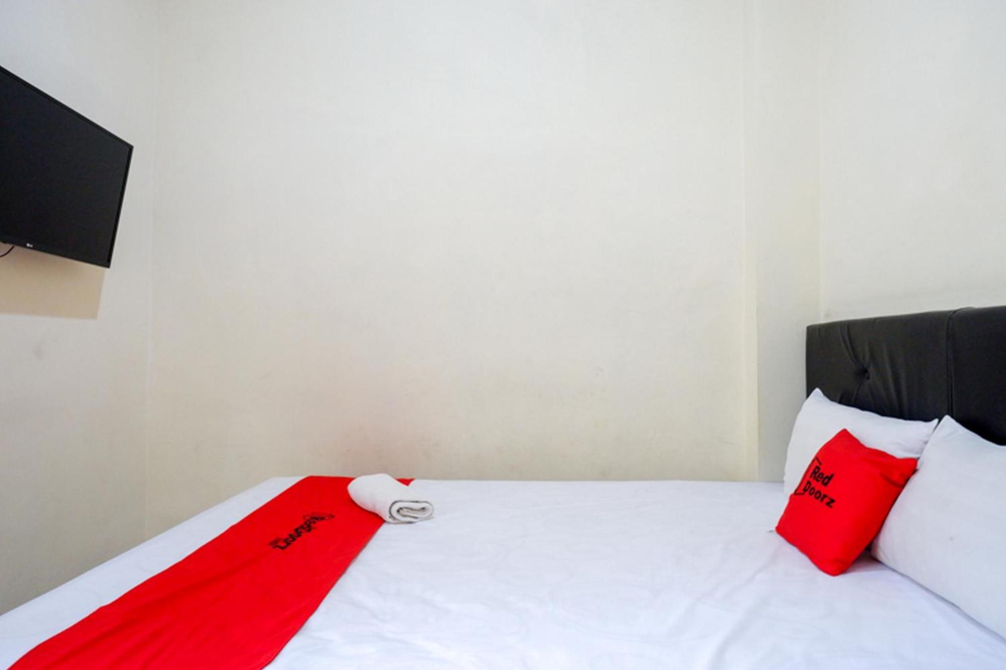 Reddoorz Syariah Near Purwosari Train Station Hotell Solo Eksteriør bilde