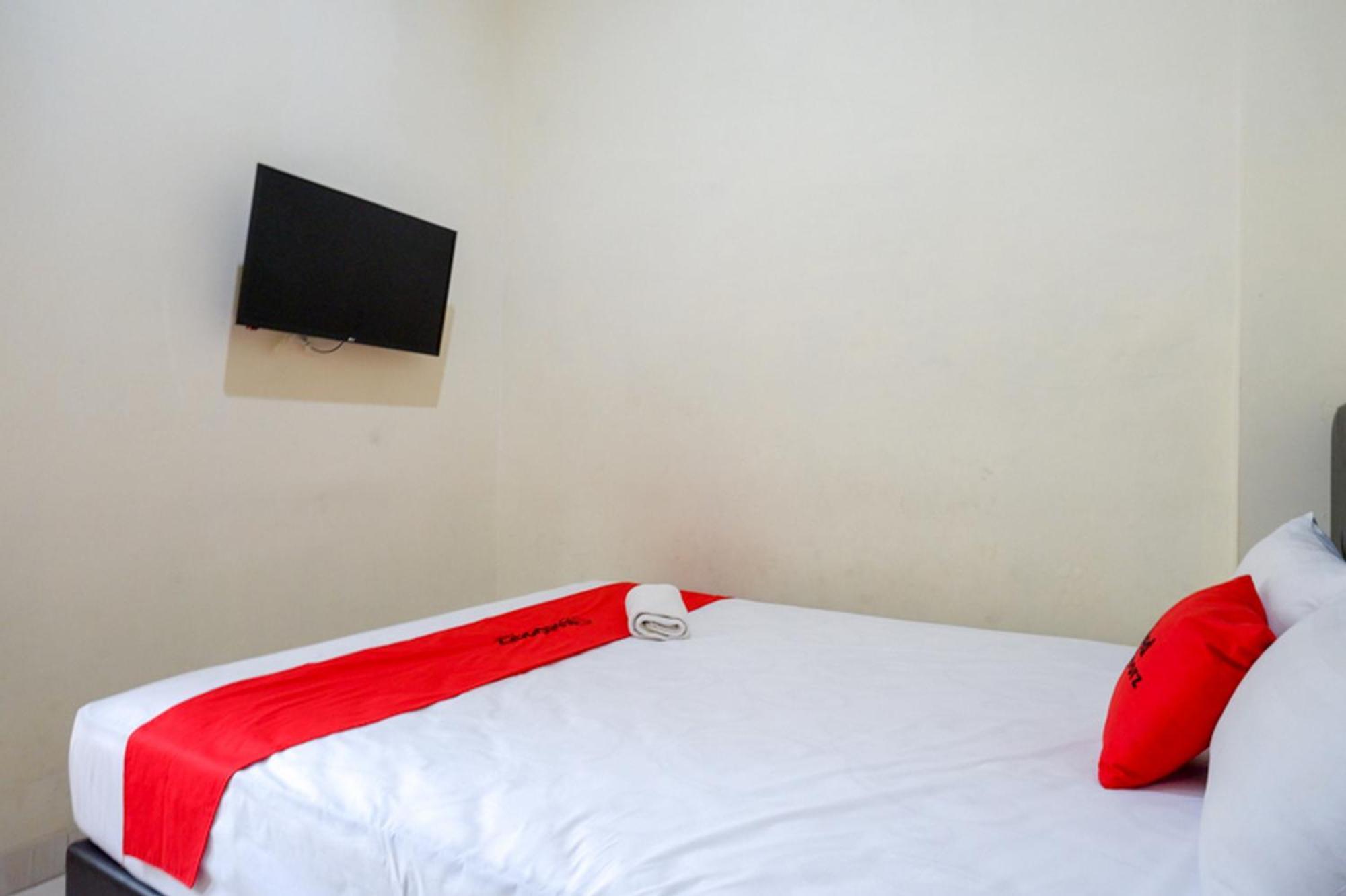 Reddoorz Syariah Near Purwosari Train Station Hotell Solo Eksteriør bilde